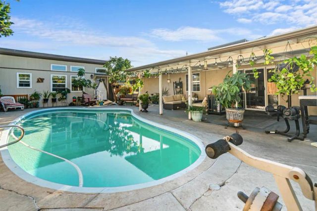 128 Frontier Drive, Oceanside, CA 92054