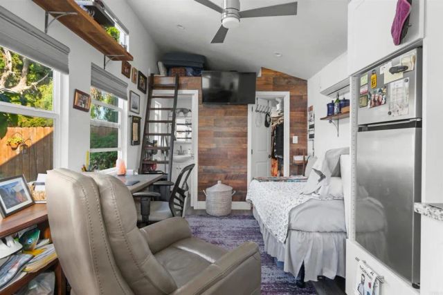 128 Frontier Drive, Oceanside, CA 92054