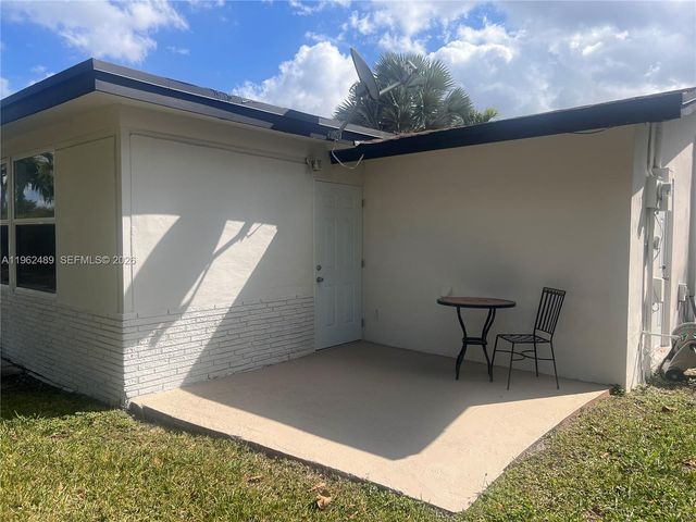7313 NW 57th Ct, Tamarac, FL 33321