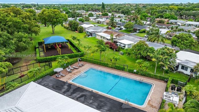 7313 NW 57th Ct, Tamarac, FL 33321