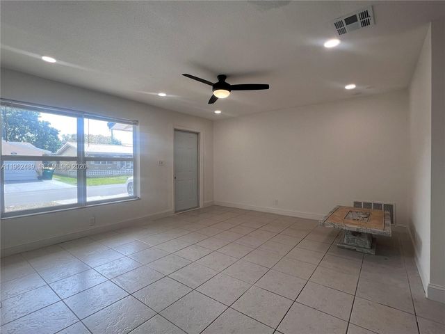 7313 NW 57th Ct, Tamarac, FL 33321