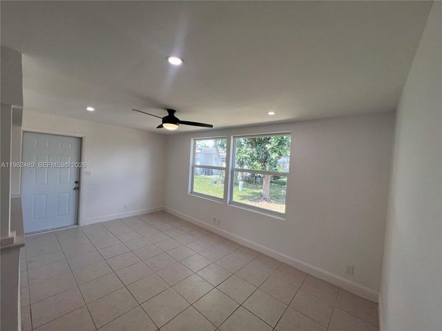 7313 NW 57th Ct, Tamarac, FL 33321