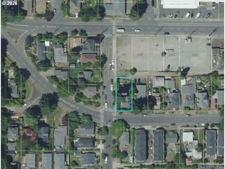7605 Se WASHINGTON St, Portland, OR 97215
