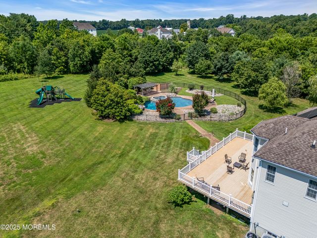 6 Cooper Court, Cream Ridge, NJ 08514