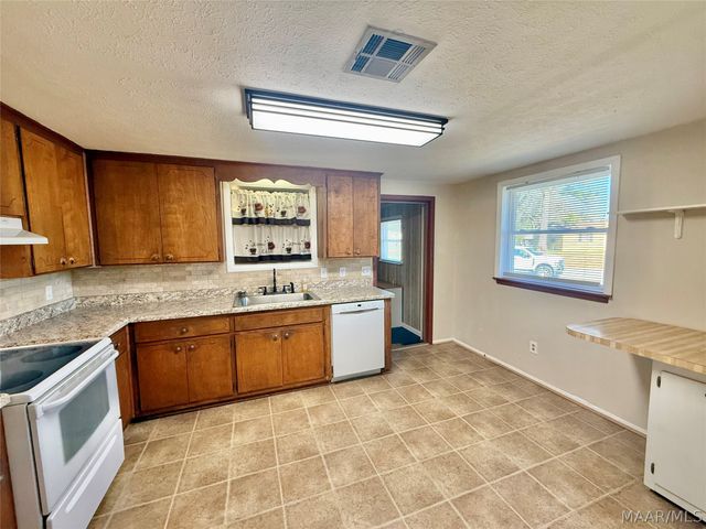 203 Lilac Drive, Prattville, AL 36067