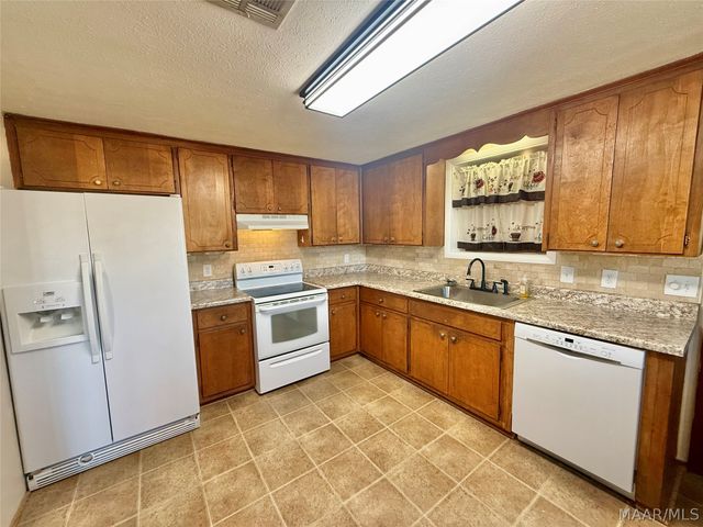 203 Lilac Drive, Prattville, AL 36067