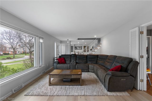 23650 Shelburne Road, Shaker Heights, OH 44122