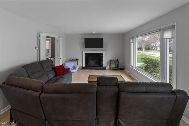 23650 Shelburne Road, Shaker Heights, OH 44122