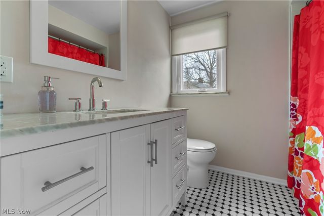 23650 Shelburne Road, Shaker Heights, OH 44122