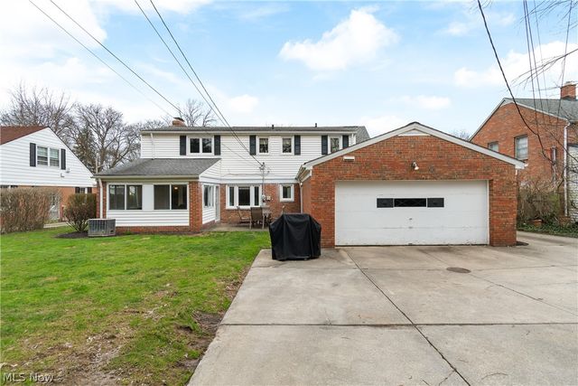 23650 Shelburne Road, Shaker Heights, OH 44122