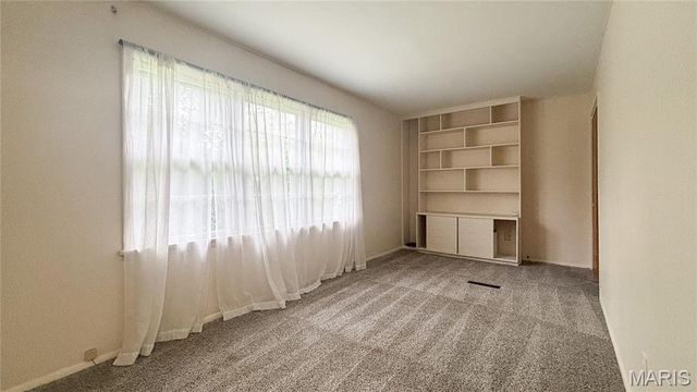 111 Royal Avenue, St Louis, MO 63135