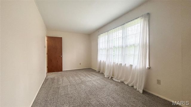 111 Royal Avenue, St Louis, MO 63135