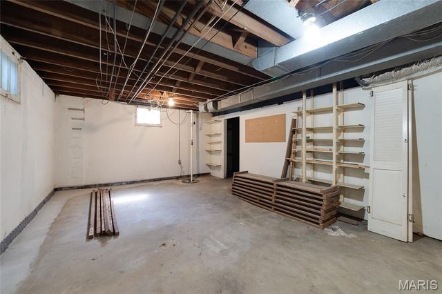 111 Royal Avenue, St Louis, MO 63135