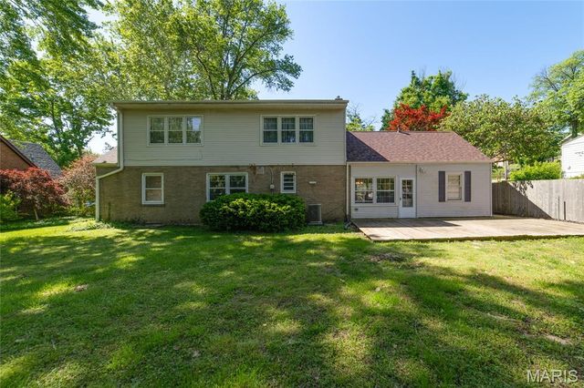 111 Royal Avenue, St Louis, MO 63135