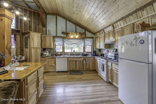 79492 Highway 2, Moyie Springs, ID 83845