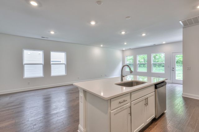 612 Phoebe Way, Gallatin, TN 37066