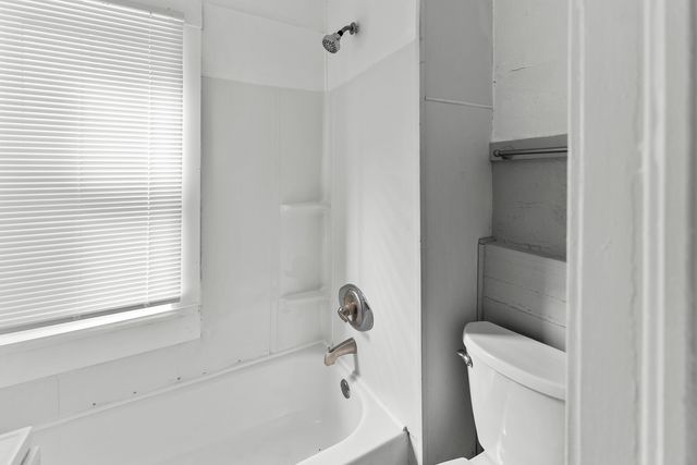 615 44th Street, Rock Island, IL 61201