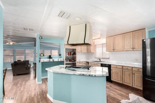 378 W FOOTHILL Street, Apache Junction, AZ 85120