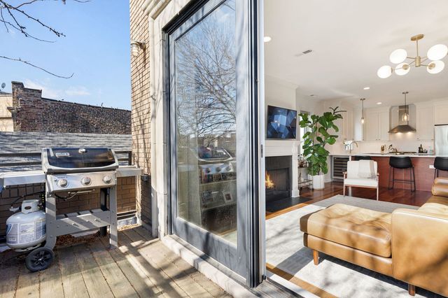 1406 W Ohio Street 3, Chicago, IL 60642