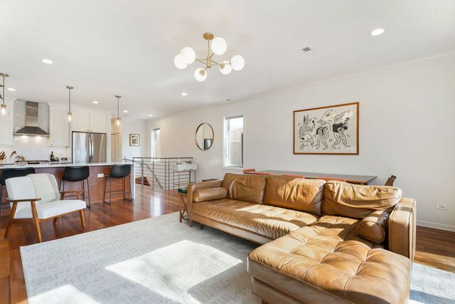 1406 W Ohio Street 3, Chicago, IL 60642