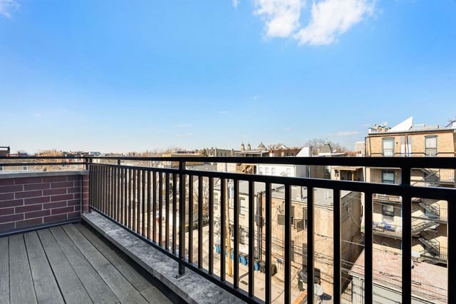 1406 W Ohio Street 3, Chicago, IL 60642