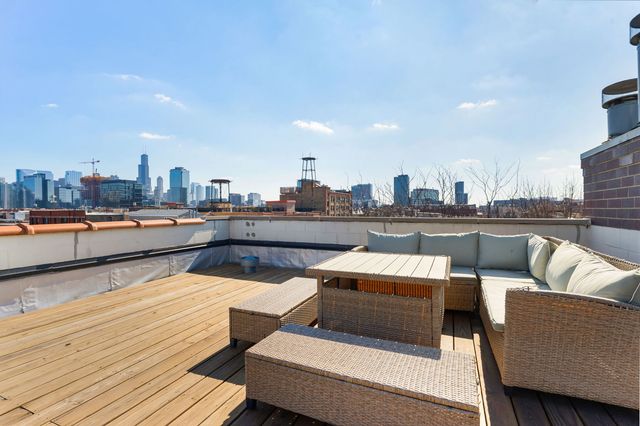 1406 W Ohio Street 3, Chicago, IL 60642