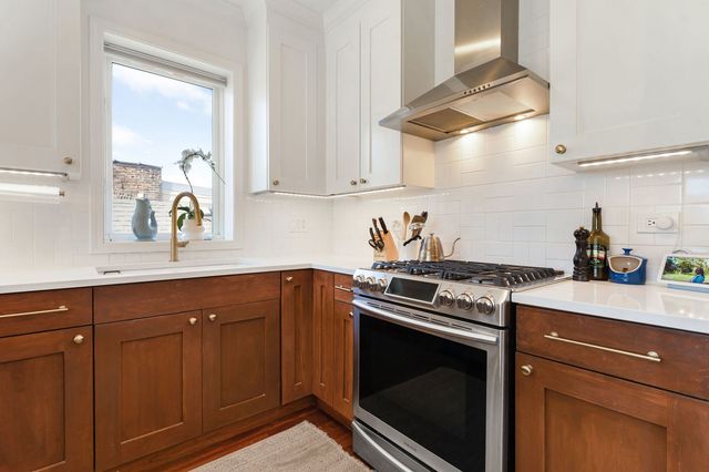 1406 W Ohio Street 3, Chicago, IL 60642