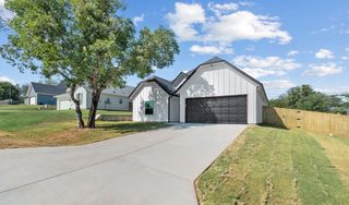 130 Lakewood Drive, Weatherford, TX 76087