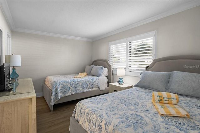 6326 MIDNIGHT PASS ROAD 101, Sarasota, FL 34242