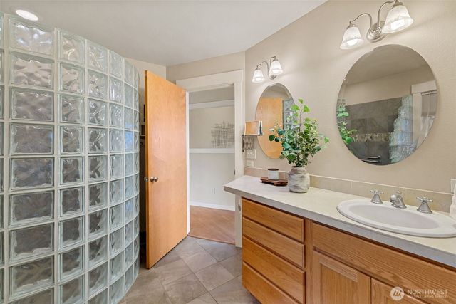 2815 Moorelands Drive NW, Gig Harbor, WA 98335