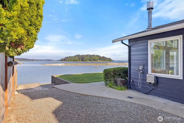 2815 Moorelands Drive NW, Gig Harbor, WA 98335