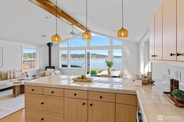 2815 Moorelands Drive NW, Gig Harbor, WA 98335