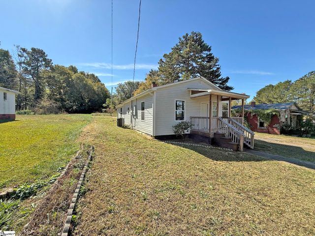 236 Blakelyville Road, Clinton, SC 29325