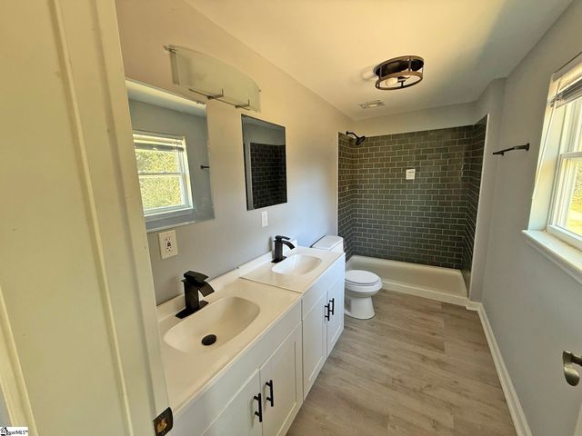 236 Blakelyville Road, Clinton, SC 29325