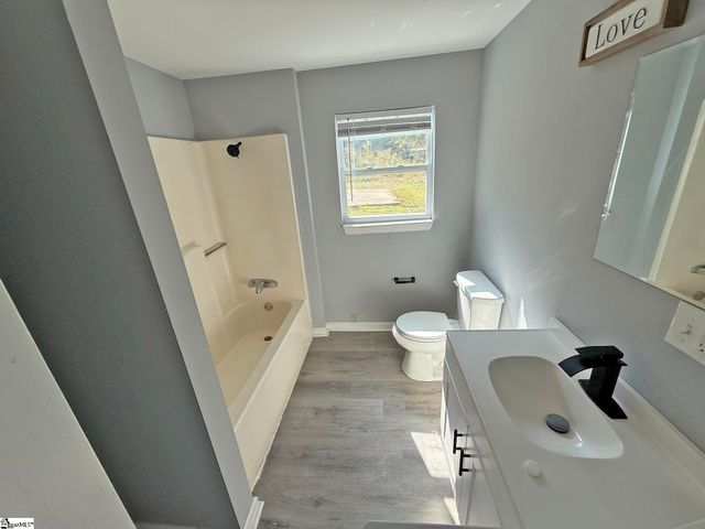 236 Blakelyville Road, Clinton, SC 29325