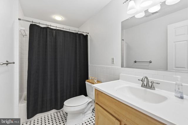 411 S WOLFE ST, Baltimore, MD 21231