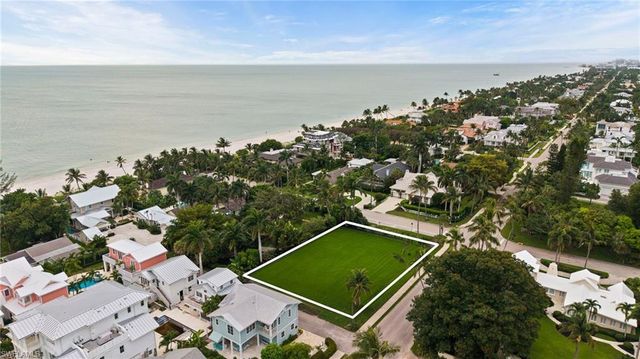 1100 Gulf Shore BLVD S, Naples, FL 34102