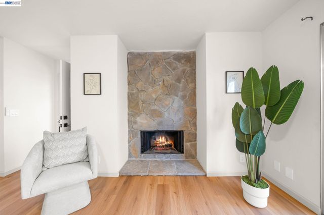 957 Cheryl Ann Cir 15, Hayward, CA 94544