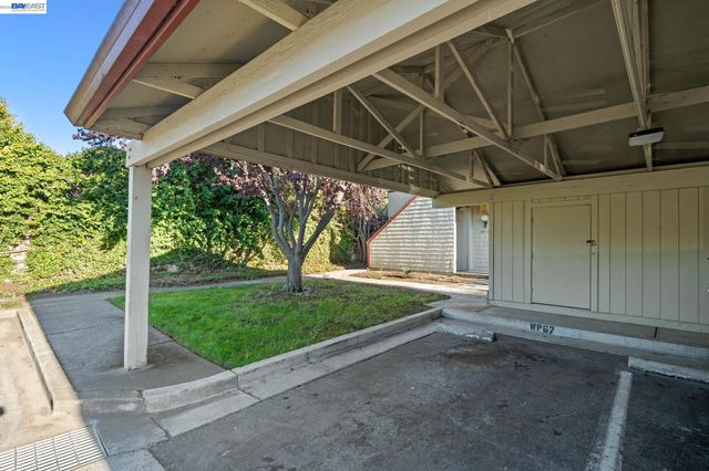 957 Cheryl Ann Cir 15, Hayward, CA 94544