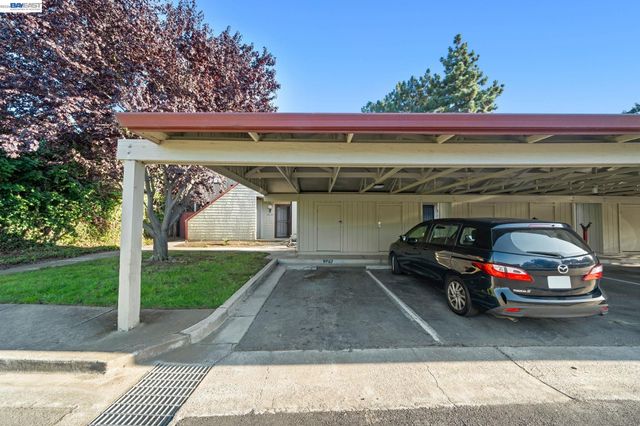 957 Cheryl Ann Cir 15, Hayward, CA 94544