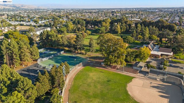 957 Cheryl Ann Cir 15, Hayward, CA 94544