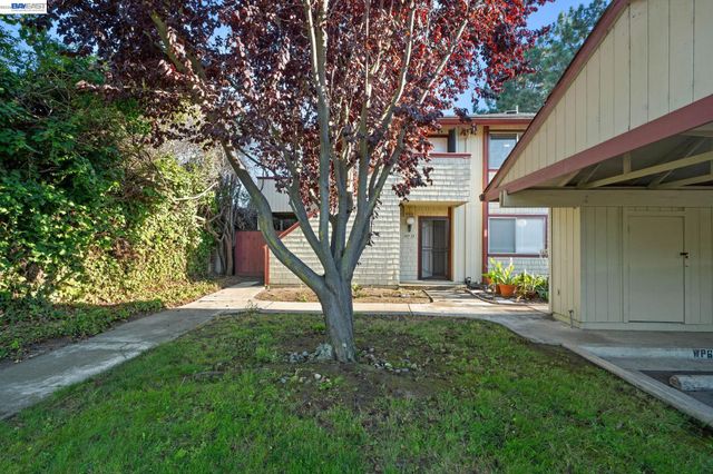 957 Cheryl Ann Cir 15, Hayward, CA 94544