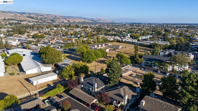 957 Cheryl Ann Cir 15, Hayward, CA 94544