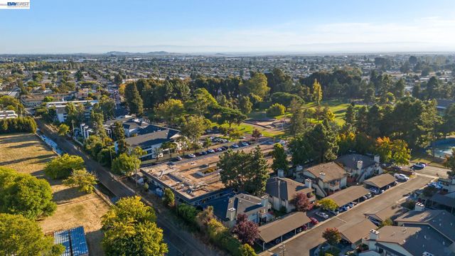 957 Cheryl Ann Cir 15, Hayward, CA 94544
