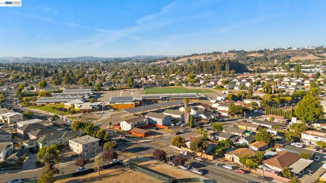 957 Cheryl Ann Cir 15, Hayward, CA 94544