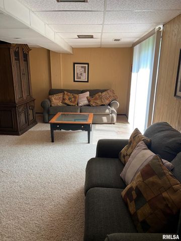 108 ANDREA Court, Cleveland, IL 61241