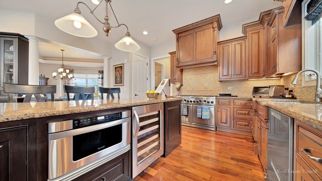 6919 Inverway Drive, Lakewood, IL 60014