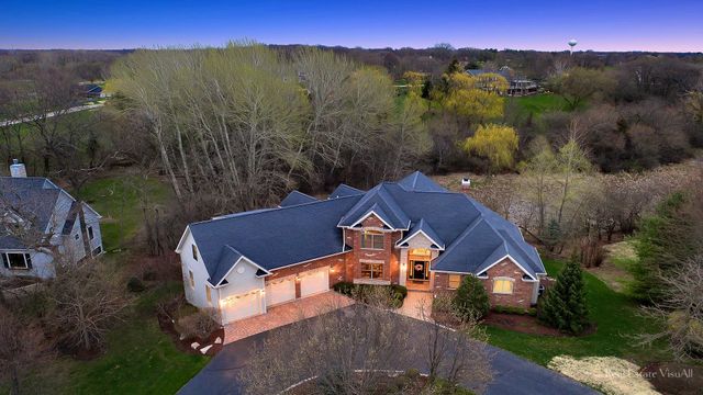 6919 Inverway Drive, Lakewood, IL 60014