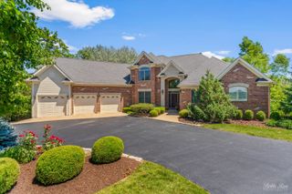 6919 Inverway Drive, Lakewood, IL 60014