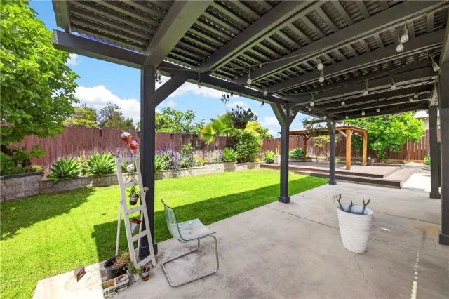 2571 Wilshire, La Habra, CA 90631